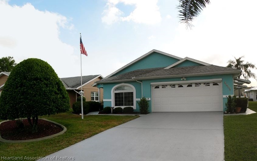 Property Photo:  1616 Willow Run  FL 33872 