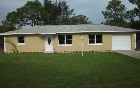 Property Photo:  741 Star Fruit Avenue  FL 33852 