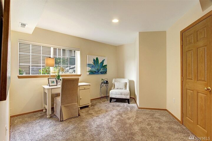 Property Photo: 18647 NE 55 Wy WA 98052