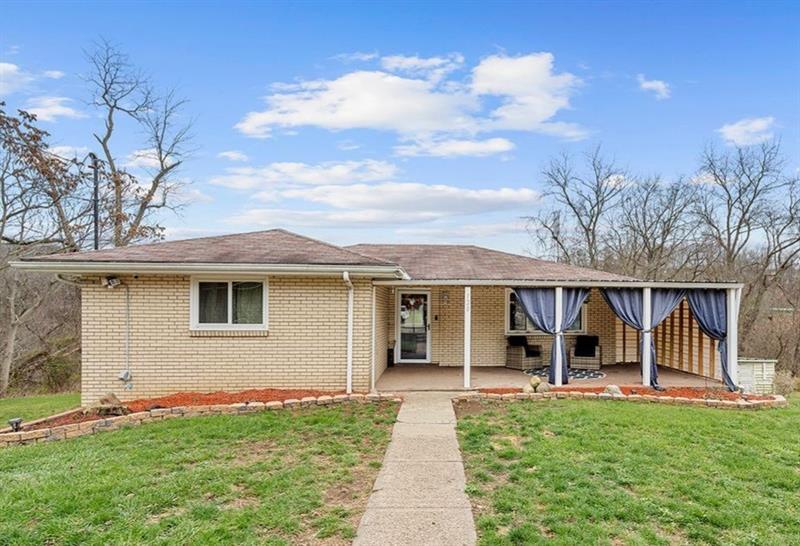 Property Photo:  128 Saint Agnes Ct  PA 15122 