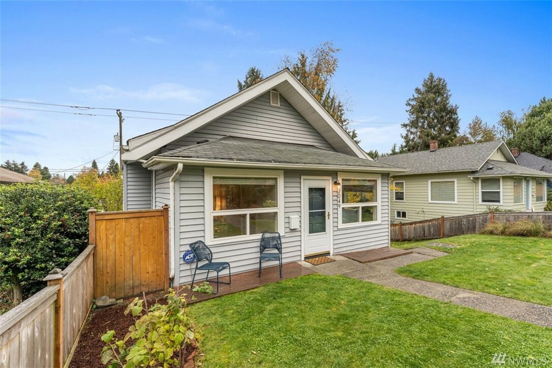 Property Photo: 3049 46th Ave SW WA 98116