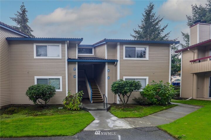 17518 149th Avenue SE 8  Renton WA 98058 photo