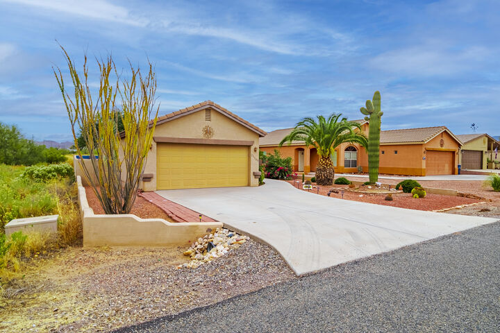 Property Photo: 22100 W Mira Vista AZ 85332