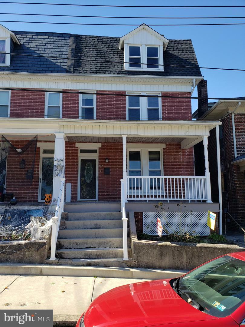 Property Photo:  238 N Charles Street  PA 17356 