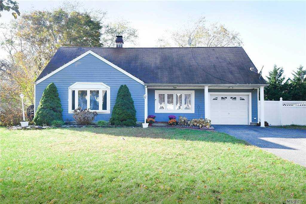 Property Photo:  66 White Pine Way  NY 11763 