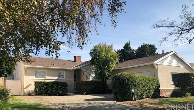 Property Photo:  6258 Shirley Avenue  CA 91335 