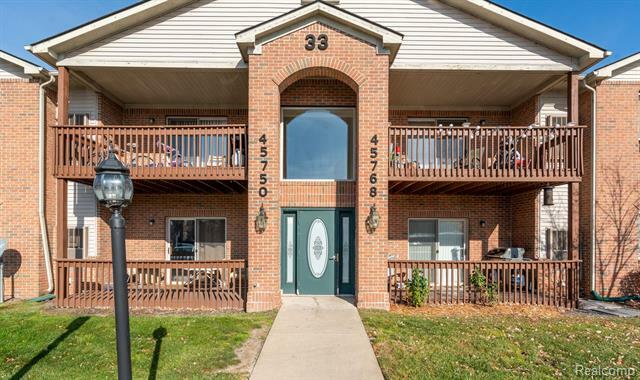 Property Photo: 45762 Prairiegrass Court MI 48111