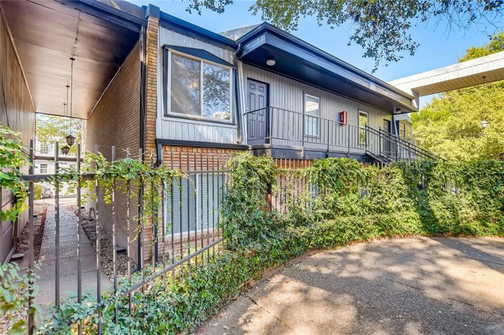 Property Photo:  2020 S Congress Avenue 2220  TX 78704 