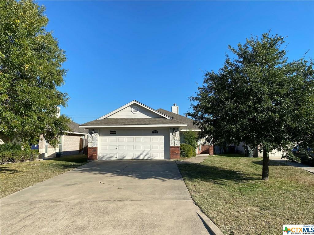 Property Photo: 2112 Flagstaff Drive TX 76543