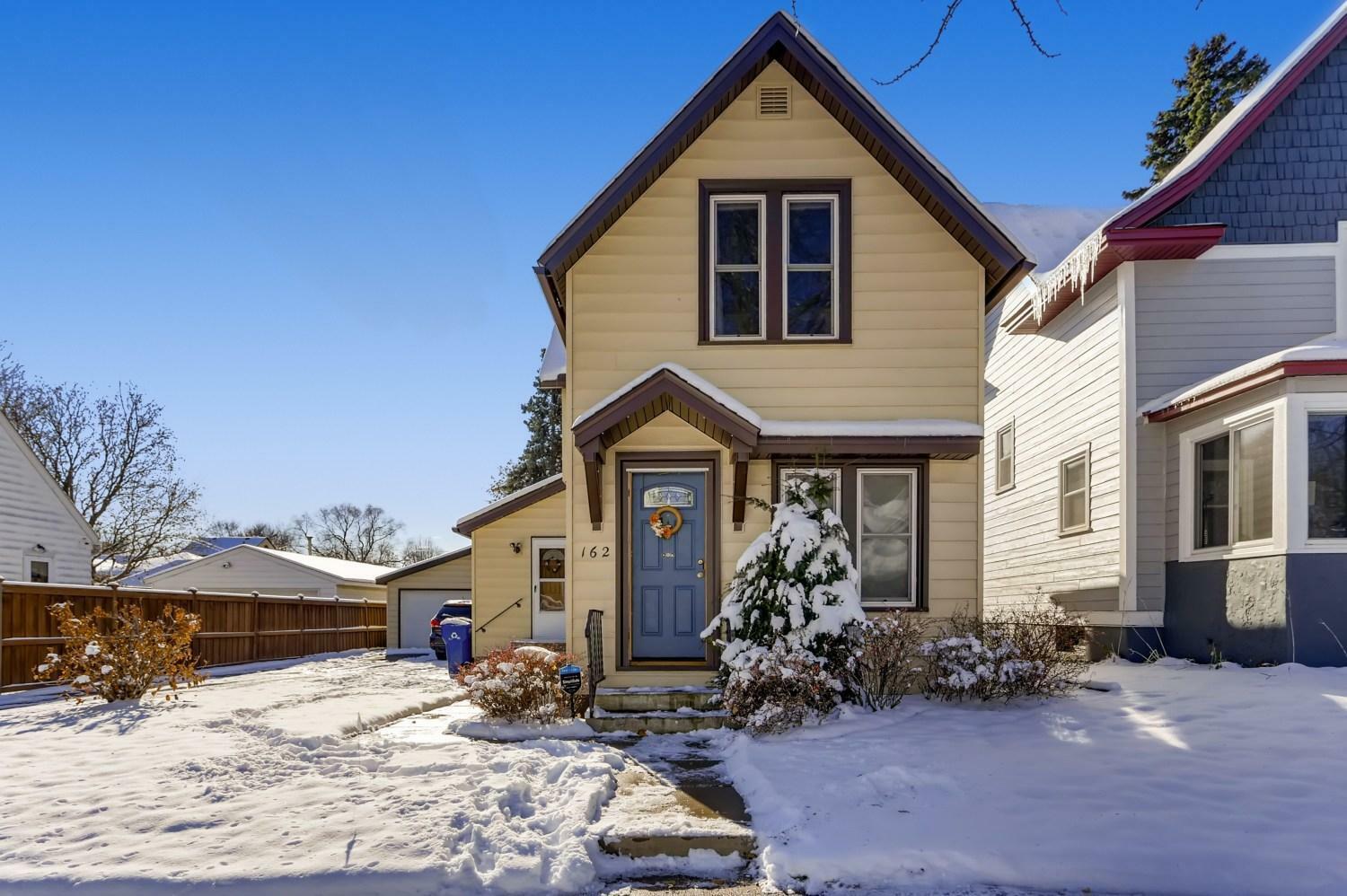 Property Photo:  162 Stevens Street W  MN 55107 