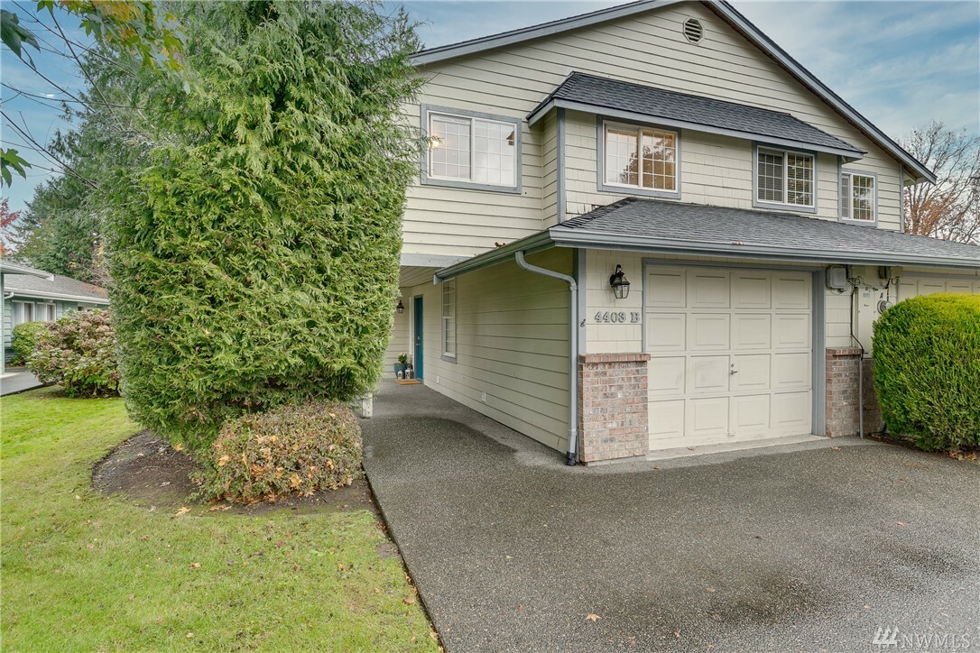 Property Photo:  4403 218th St SW B  WA 98043 