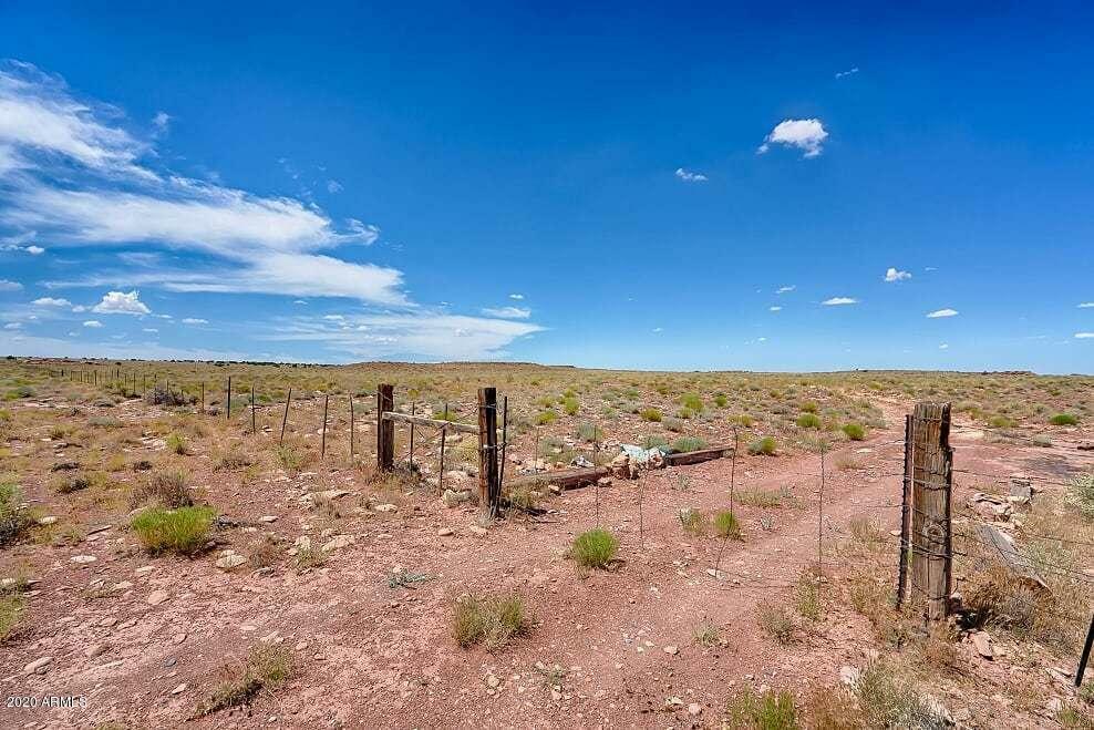 Property Photo:  459 Hawks View  AZ 86047 