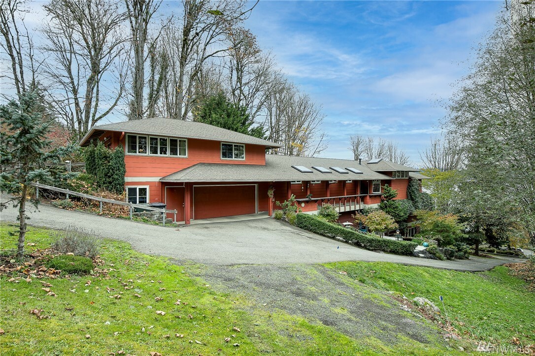 Property Photo:  1421 West Bay Dr NW  WA 98502 