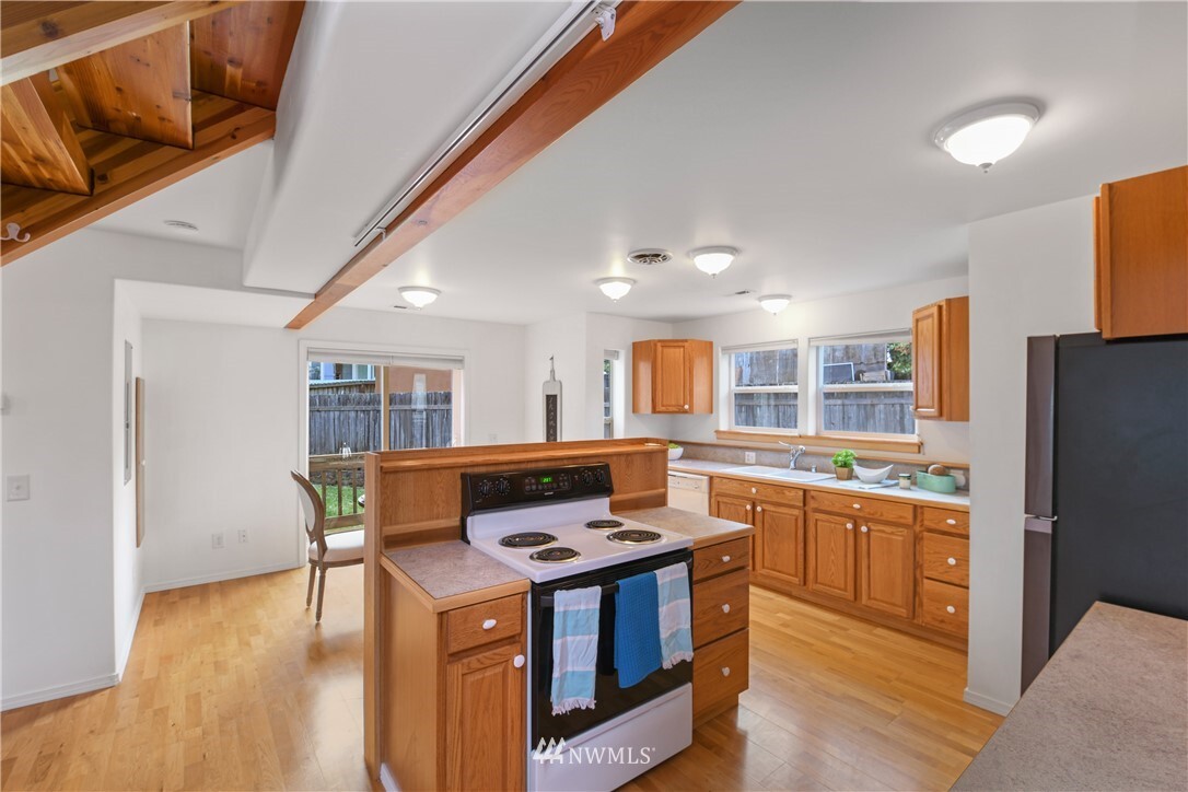 Property Photo: 680 Discovery Road WA 98368