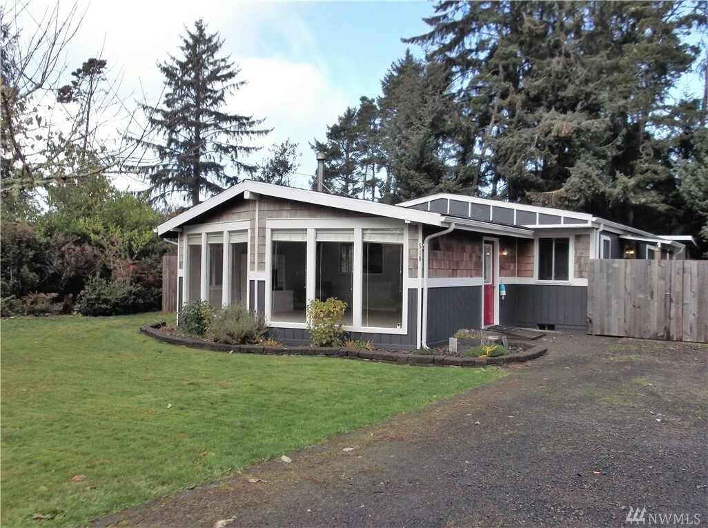 Property Photo:  510 W Pacific  WA 98595 