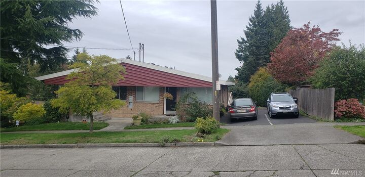 2372 48th Ave SW  Seattle WA 98116 photo