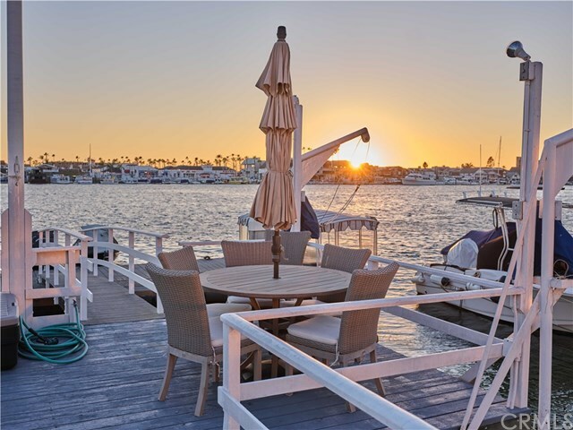 Property Photo: 518 S Bay Front CA 92662
