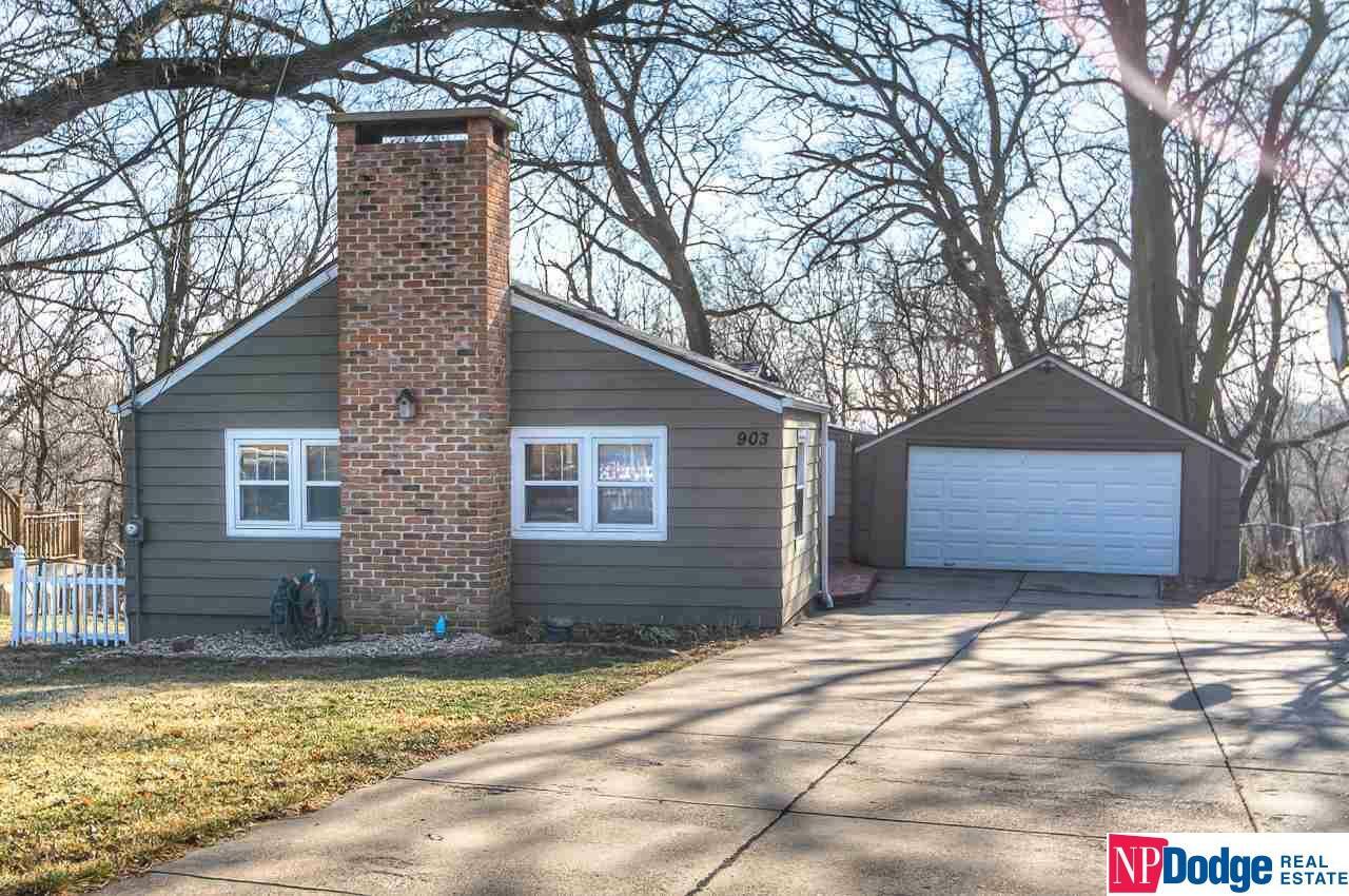 Property Photo:  903 S Bellevue  NE 68005 