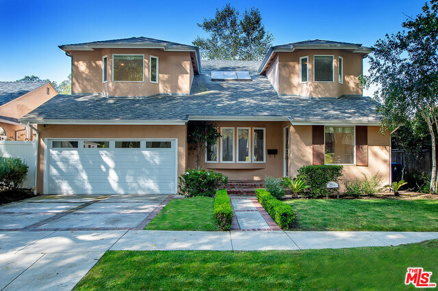 Property Photo:  2311 Castle Heights Ave  CA 90034 