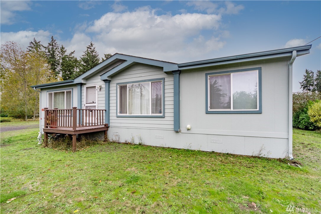 Property Photo: 33 Law WA 98368