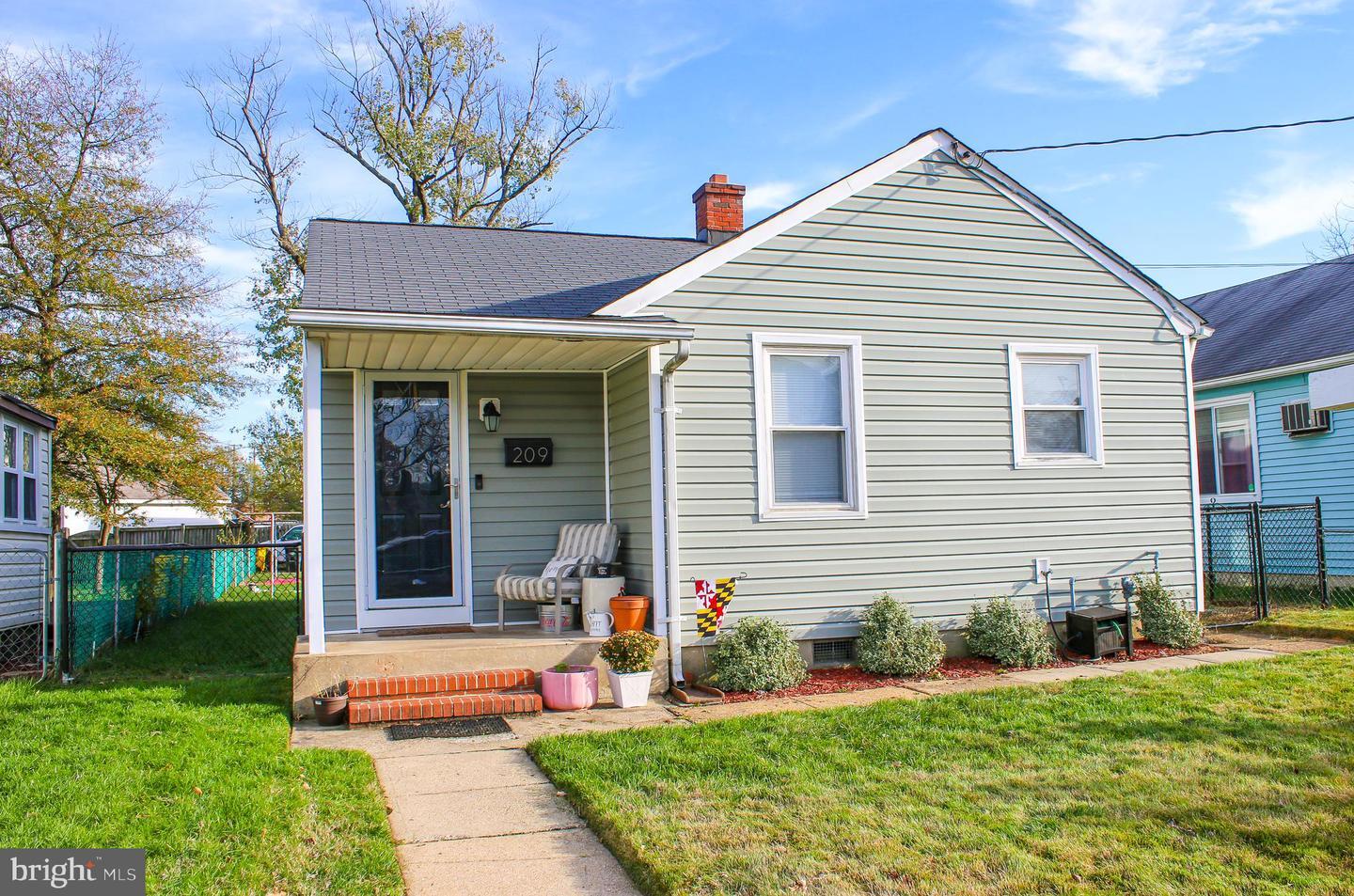 Property Photo:  209 N Street SE  MD 21061 