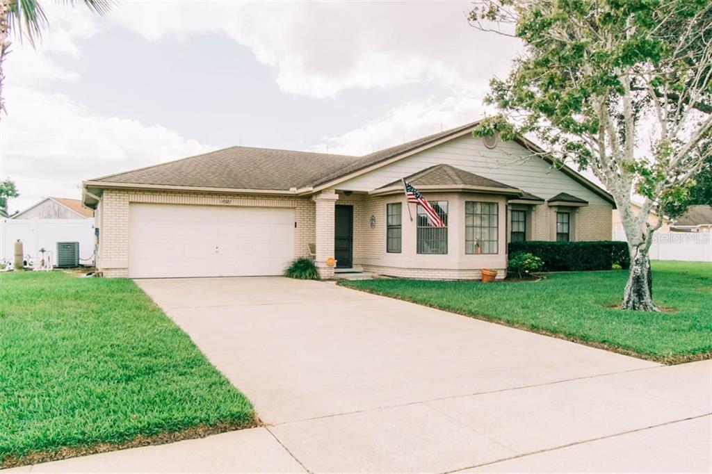 Property Photo: 14927 Prairie Rose Court FL 32824