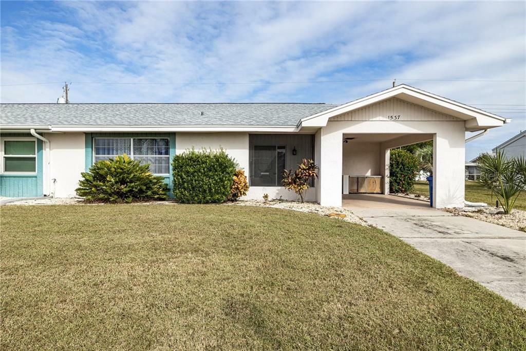 Property Photo:  1537 Chevy Chase Drive  FL 33573 