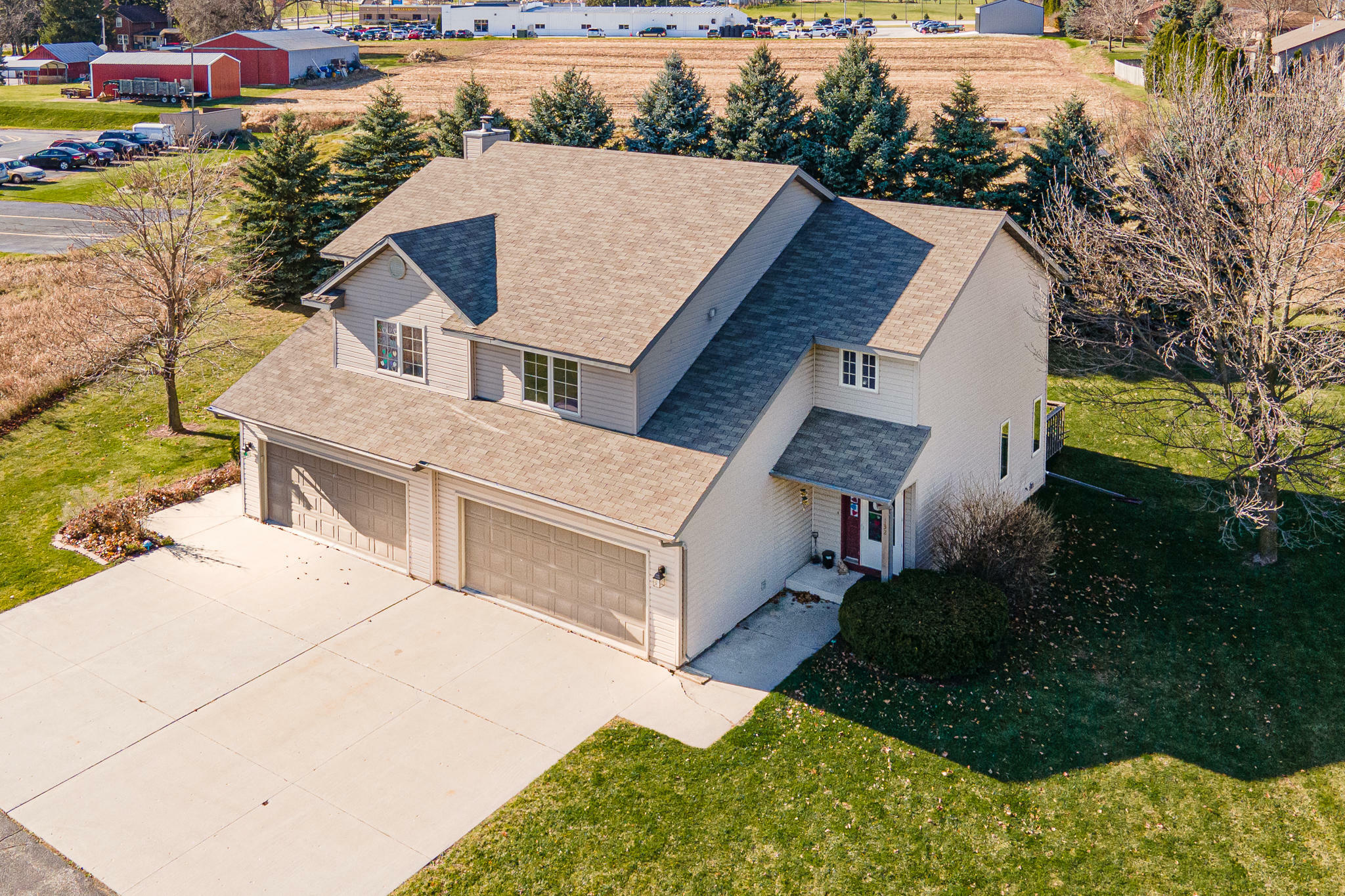 Property Photo: 132 N Pleasant View Rd WI 53073