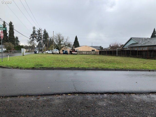Property Photo:  Scenic Dr  OR 97404 