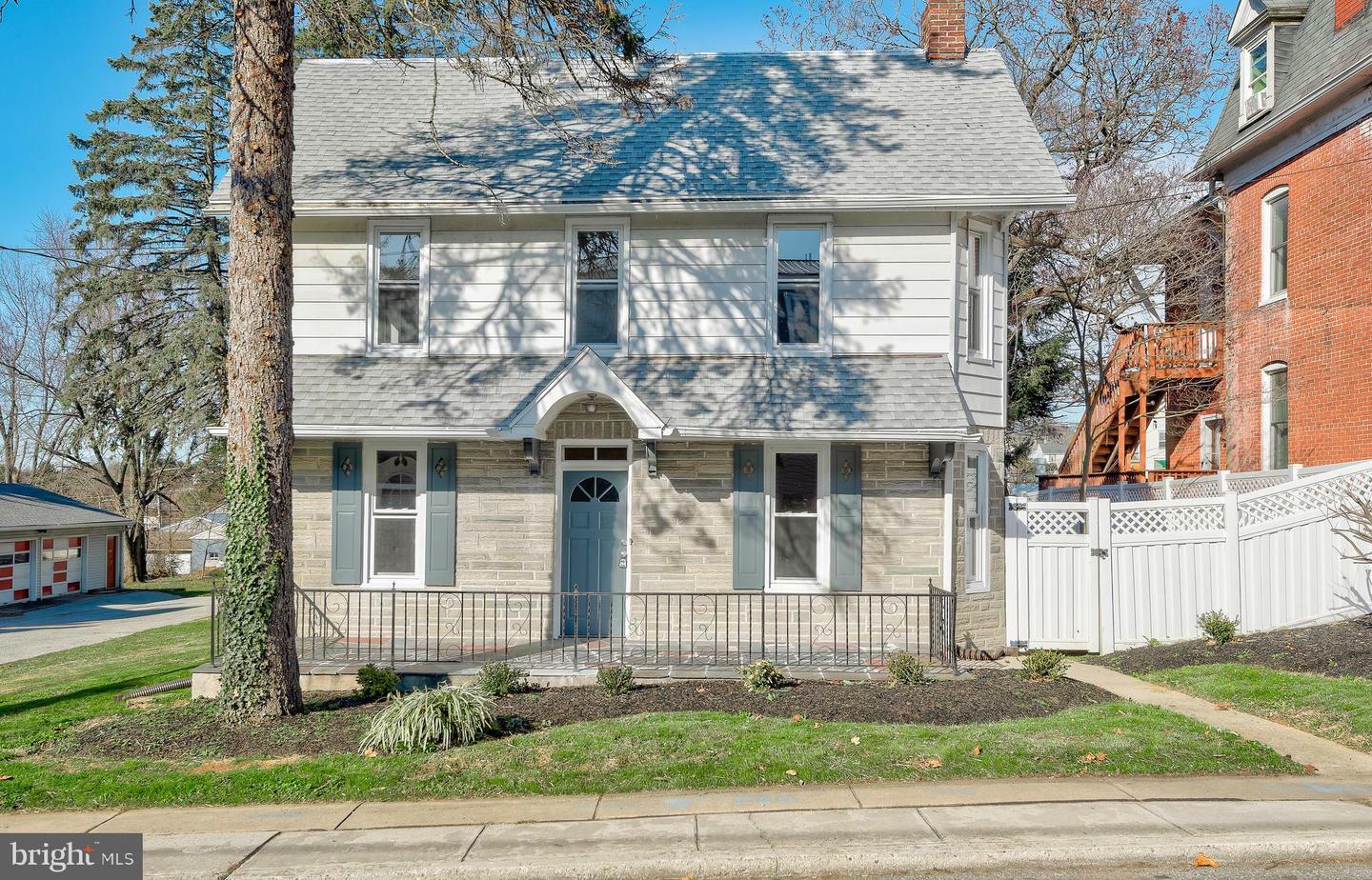 Property Photo: 9 W Pennsylvania Avenue PA 17363