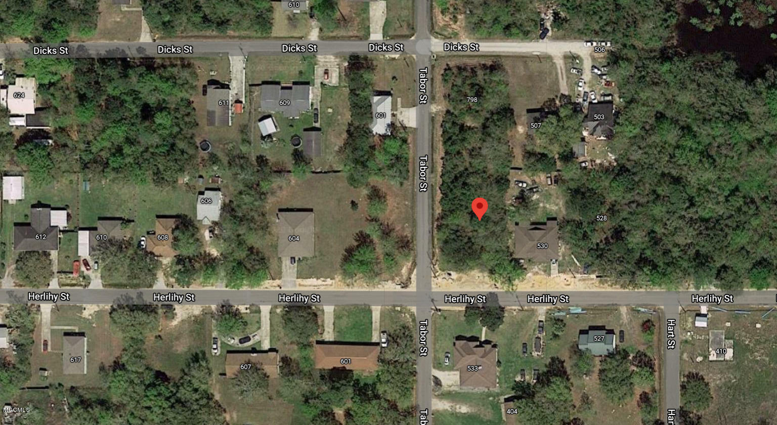 Property Photo: 504 Tabor Street MS 39576