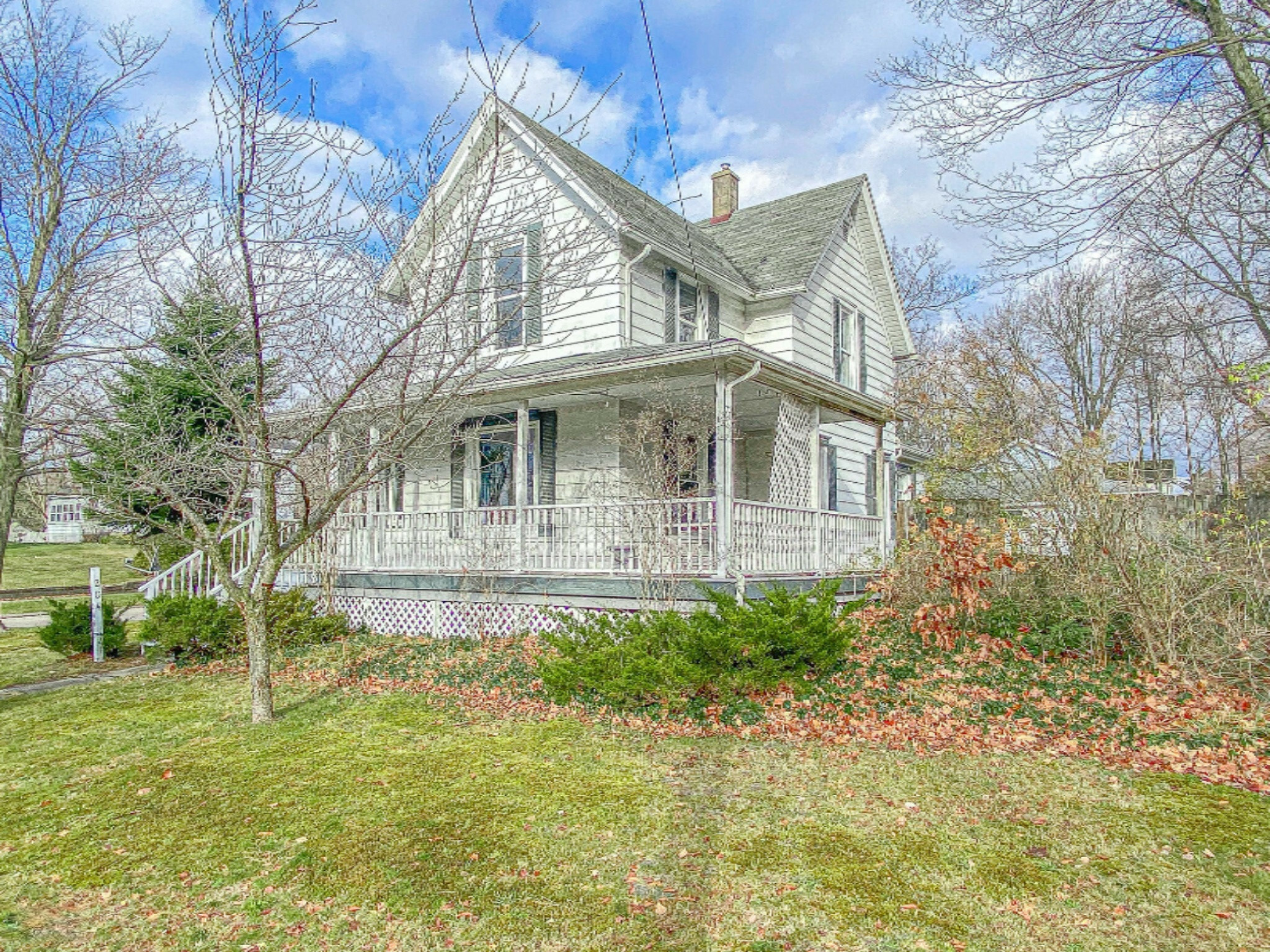 Property Photo:  204 W Wayne Street  MI 49047 