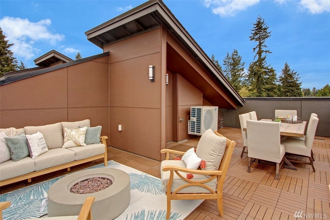 Property Photo: 23912 55th Ave W A WA 98043