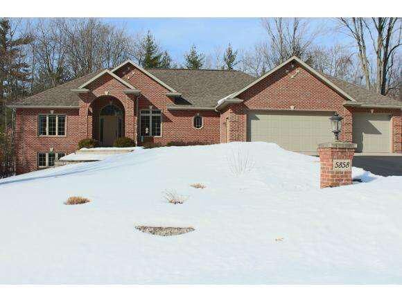 Property Photo:  5858 Timber Haven Dr  WI 54141-8660 