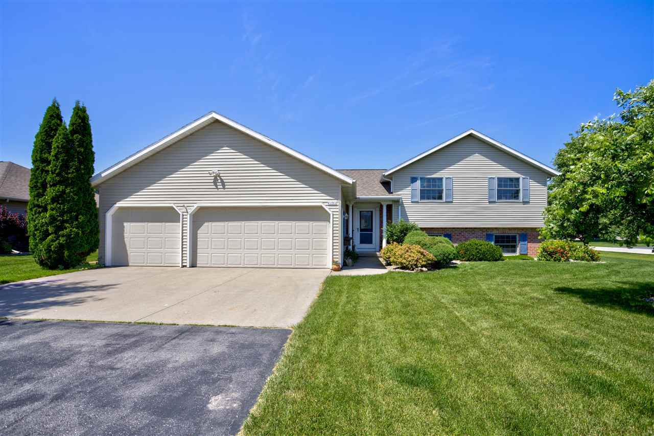 Property Photo:  N1261 Thrush Drive  WI 54942-8716 