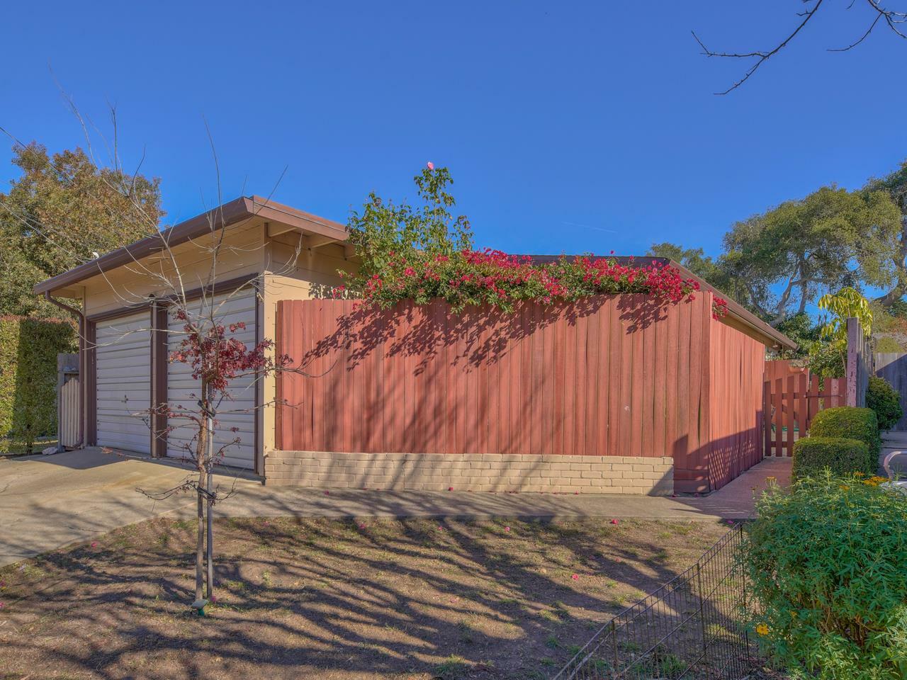 Property Photo:  931 Walnut Street  CA 93950 