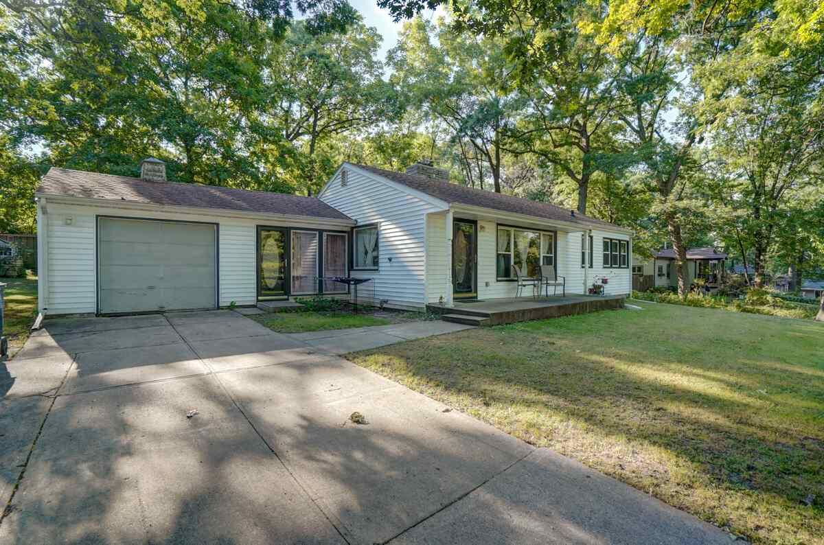 Property Photo:  5500 Woodley Ln  WI 53713 