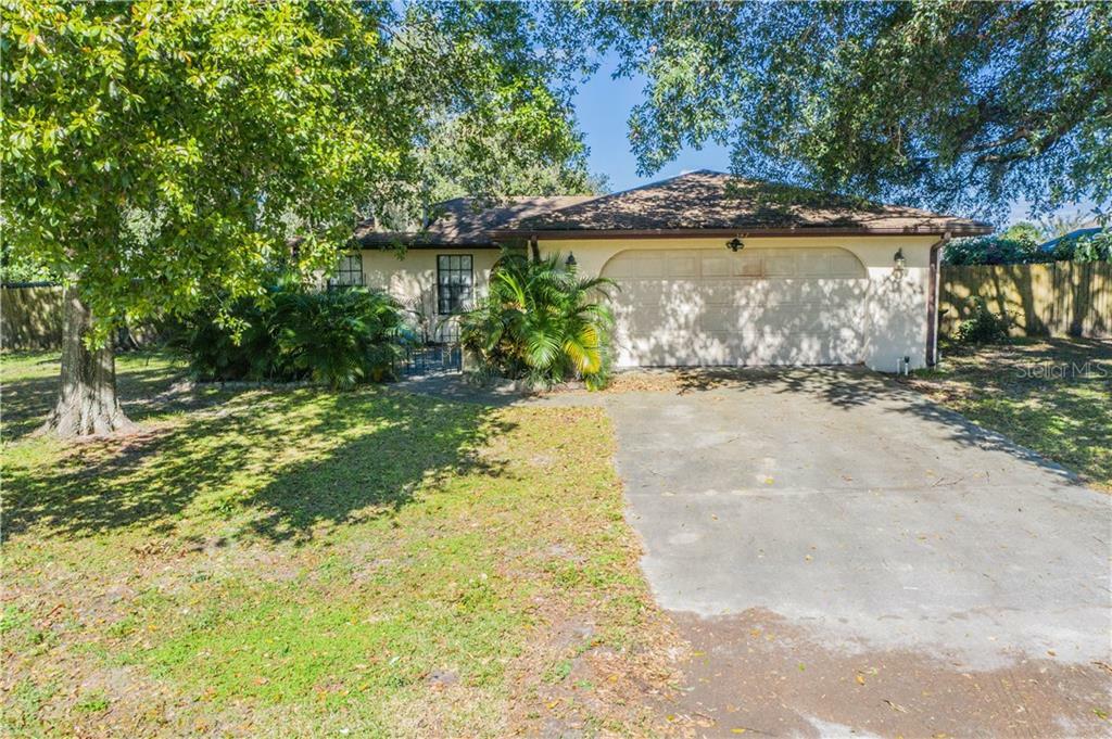 Property Photo:  547 Somerset Drive  FL 33823 