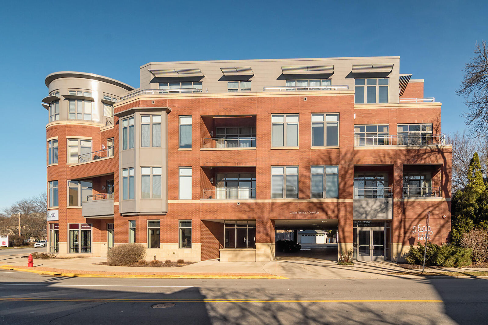 Property Photo:  5600 N Lake Dr  WI 53217 