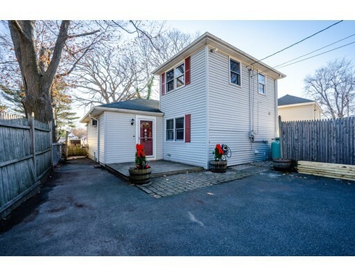 Property Photo:  9 Old Meeting House Rd  MA 01906 