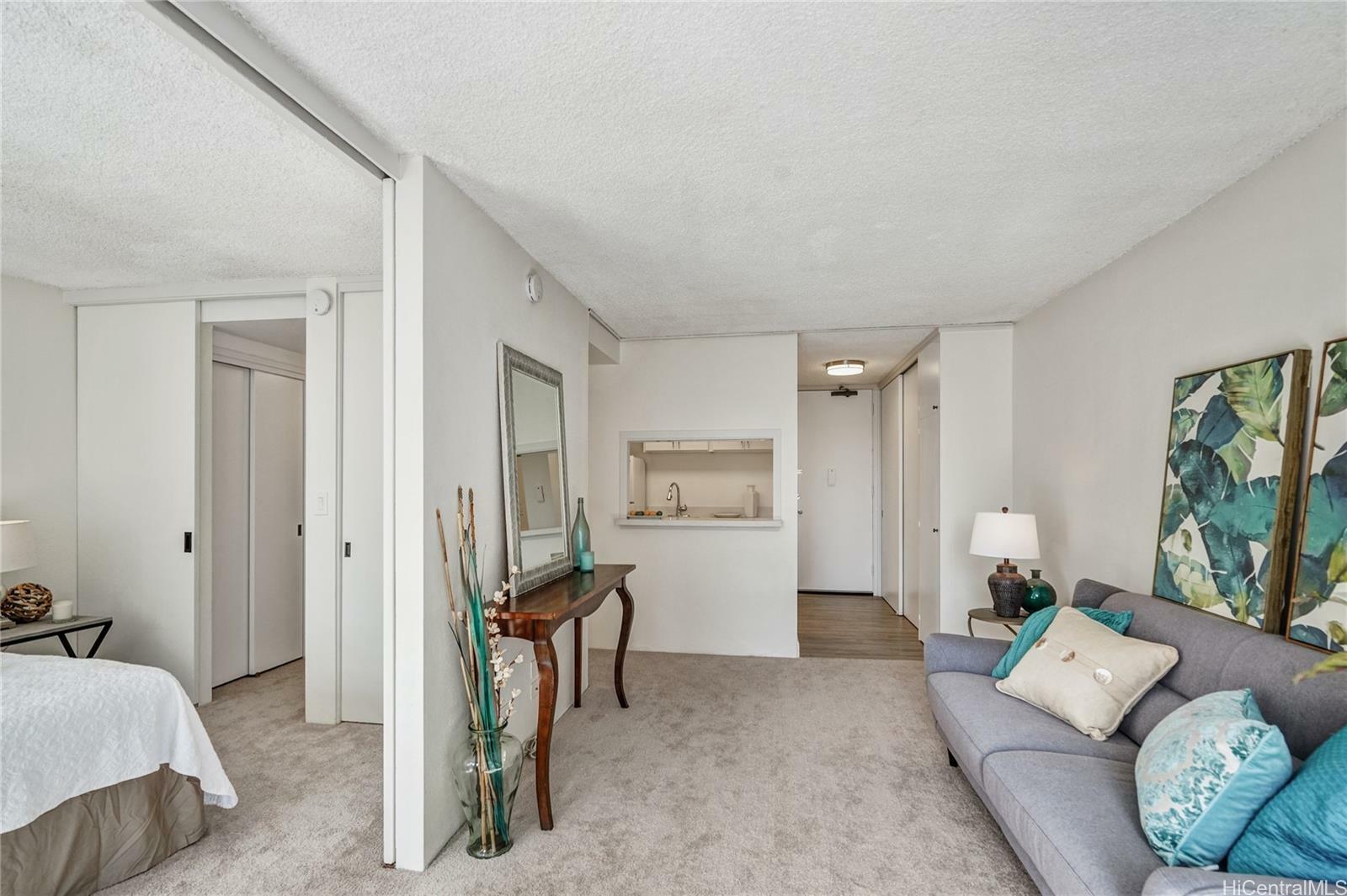 Property Photo:  1617 Kapiolani Boulevard 1604  HI 96814 