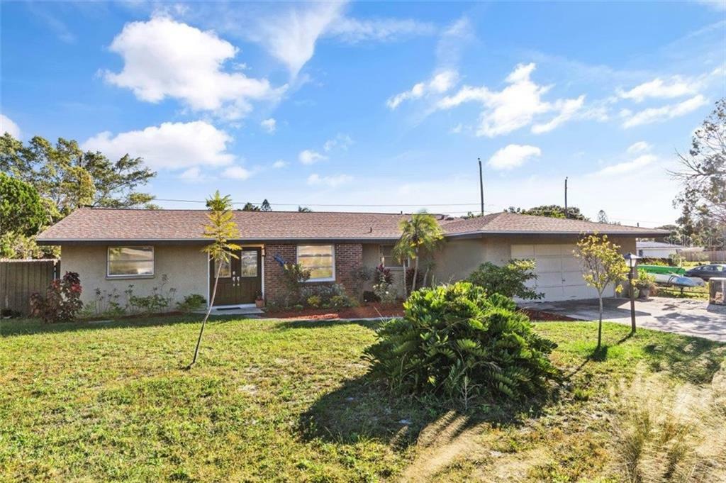 Property Photo:  2820 Case Avenue  FL 34207 