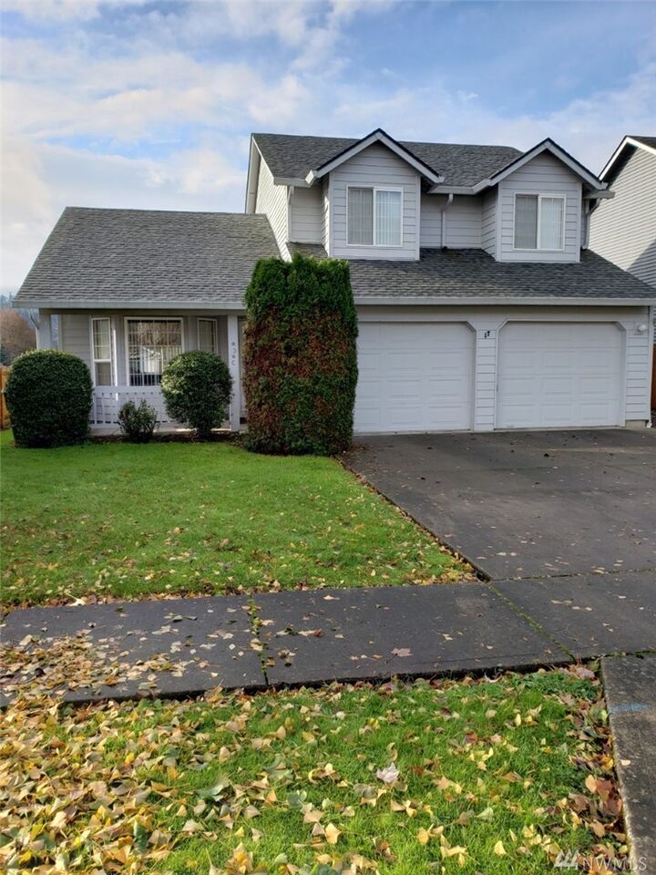 Property Photo:  17 W Pine Lane  WA 98632 