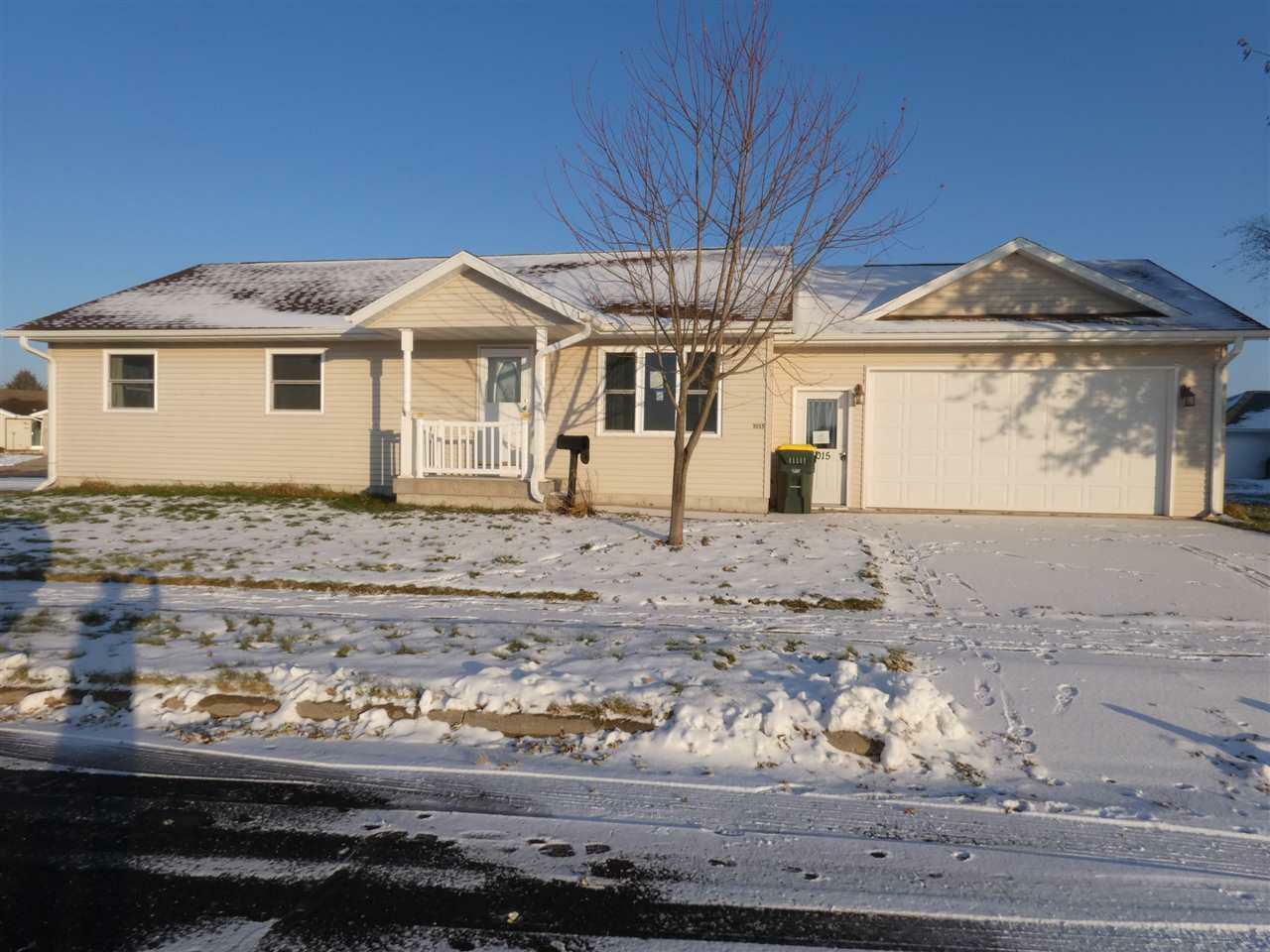 Property Photo:  1015 Roloff Dr  WI 53959 