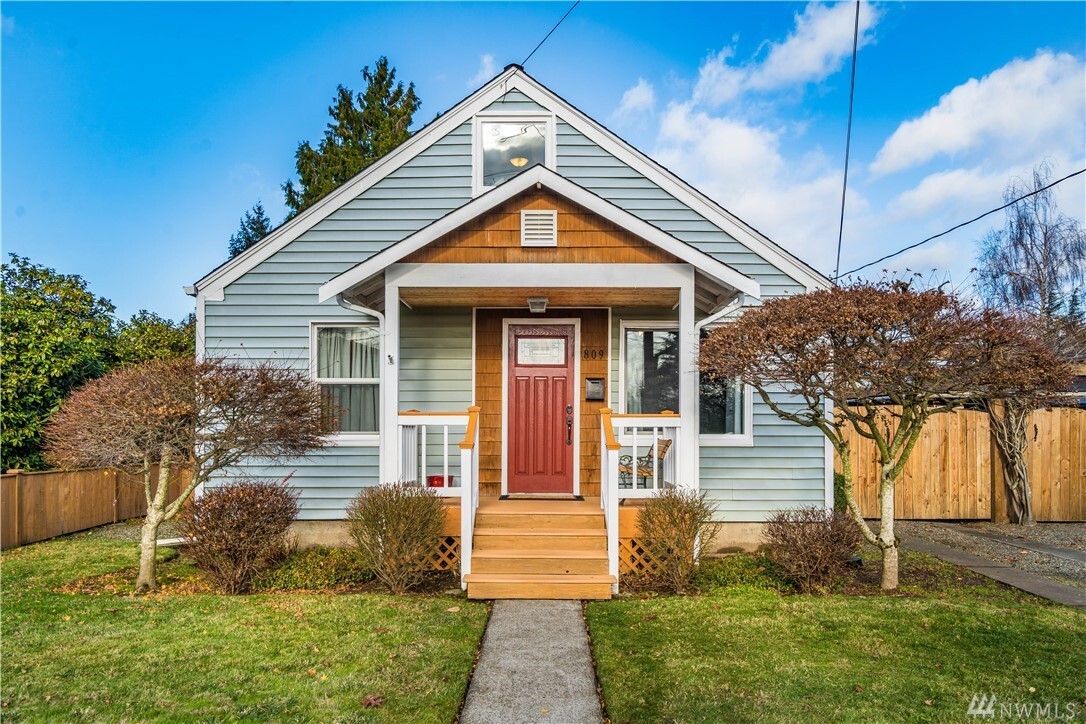 Property Photo: 809 W Main WA 98371