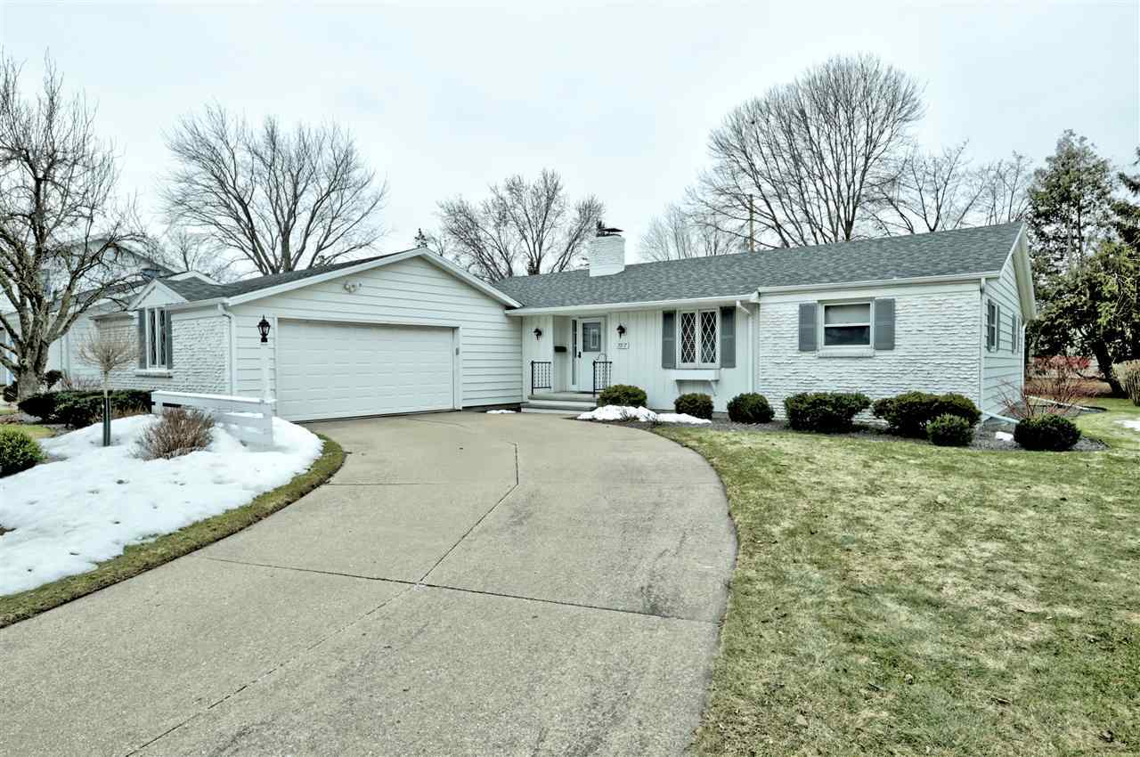 Property Photo:  2717 Beechwood Court  WI 54911 