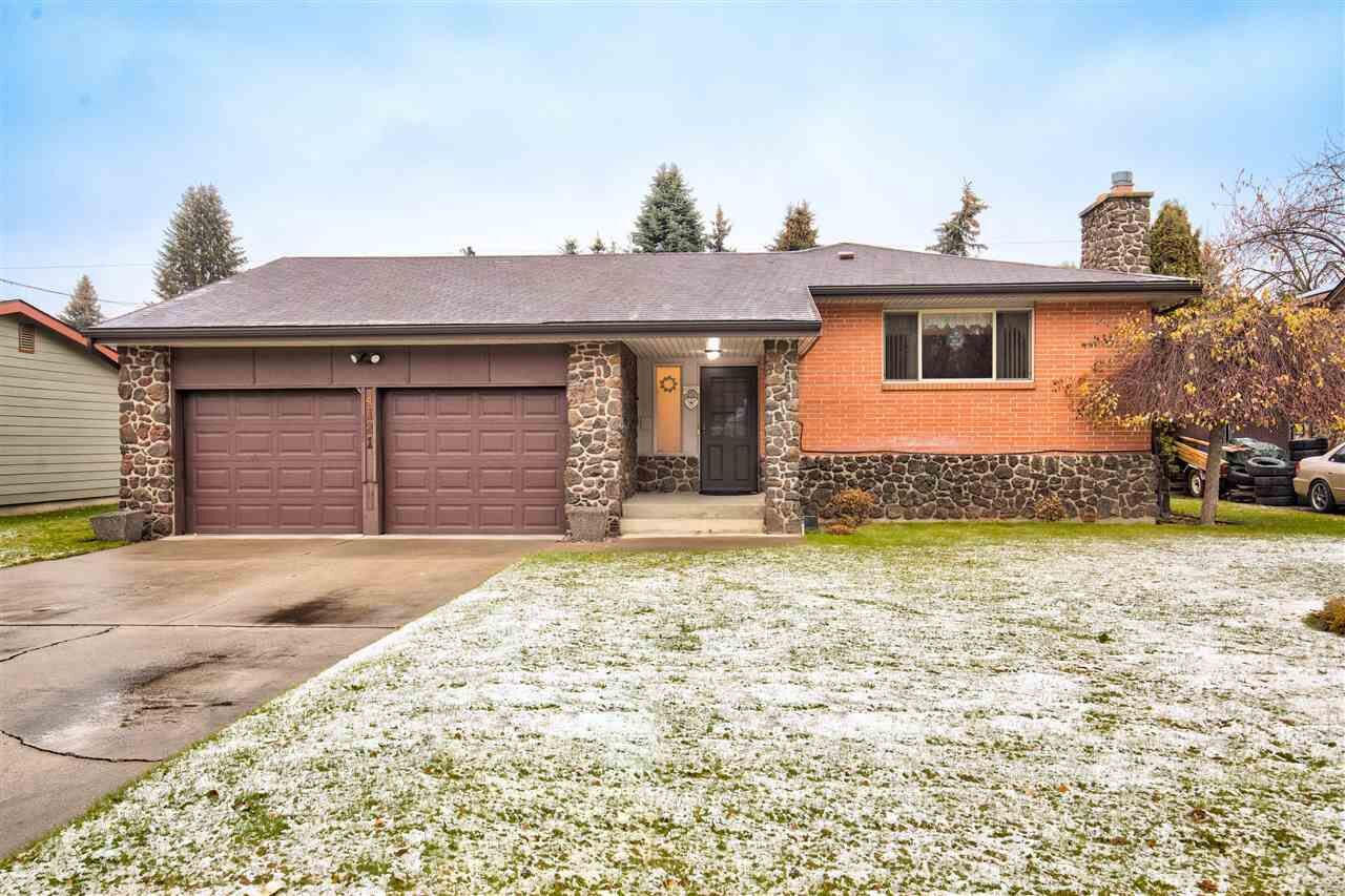 Property Photo: 4121 E Hartson Ave WA 99202