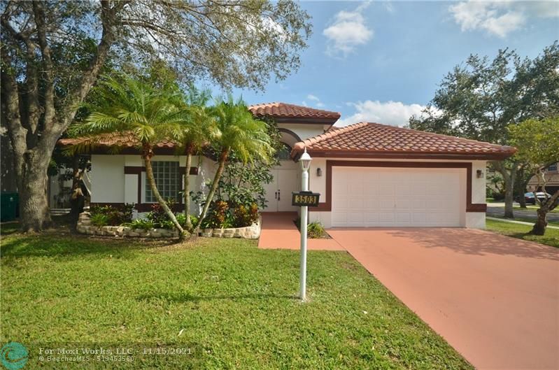 Property Photo: 3503 Lincoln Way FL 33026