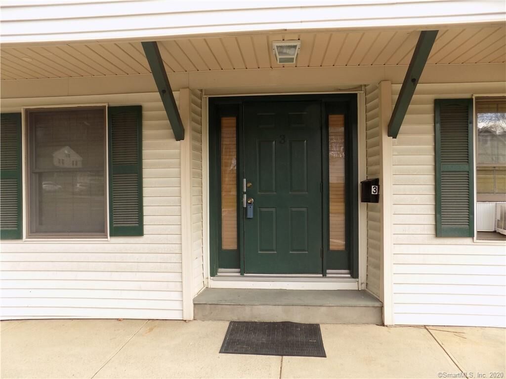 Property Photo:  80 Grassy Plain Street 3  CT 06801 