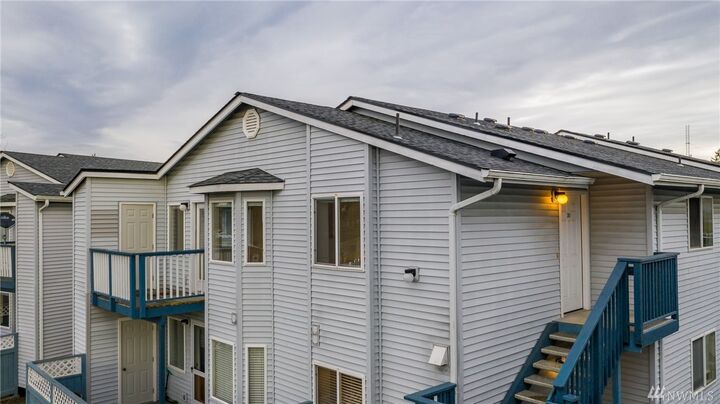 730 SE 8th Ave F 201  Oak Harbor WA 98277 photo